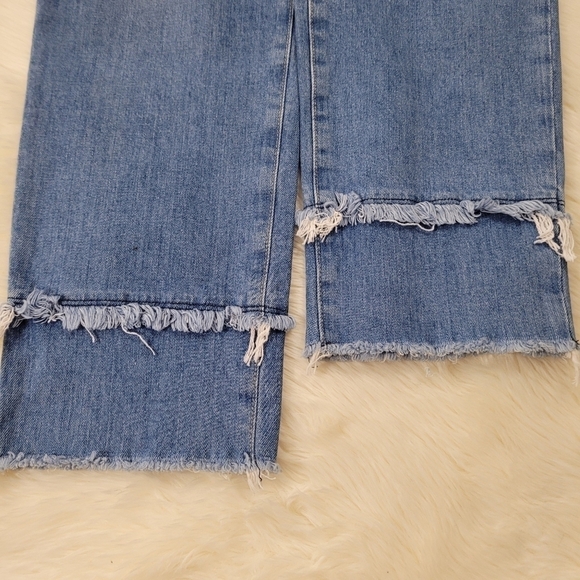 AG Isabelle High Rise Straight Crop - Picture 10 of 12